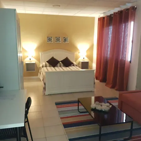 Guest house Coral